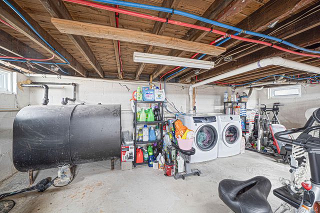 72 Crown Street, Deer Park, NY 11729