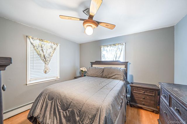 72 Crown Street, Deer Park, NY 11729