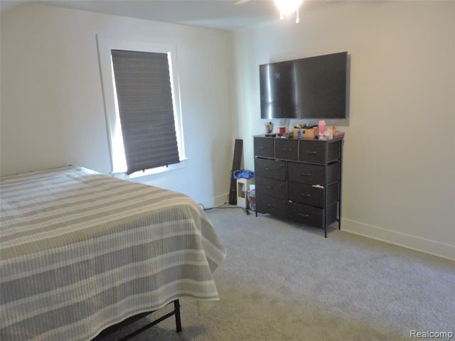 1465 Norton Street, Burton, MI 48529