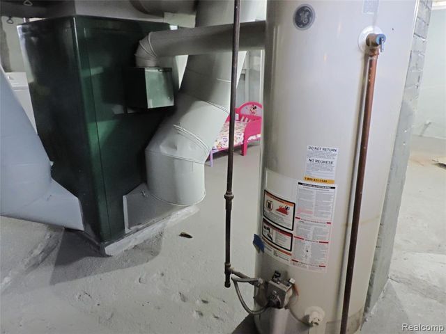 1465 Norton Street, Burton, MI 48529