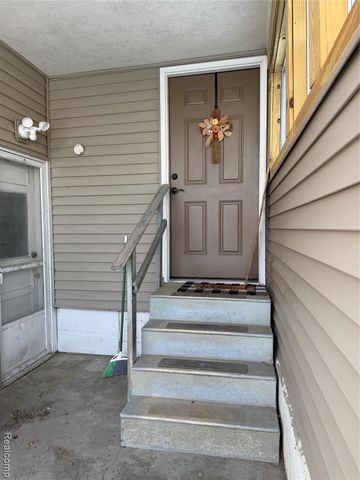 1465 Norton Street, Burton, MI 48529