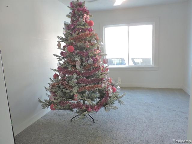 1465 Norton Street, Burton, MI 48529