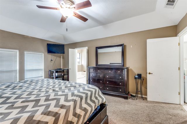 2206 Greenbriar Court, Grand Prairie, TX 75050