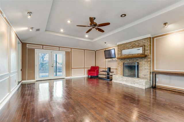 2206 Greenbriar Court, Grand Prairie, TX 75050