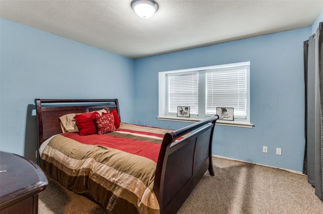 2206 Greenbriar Court, Grand Prairie, TX 75050