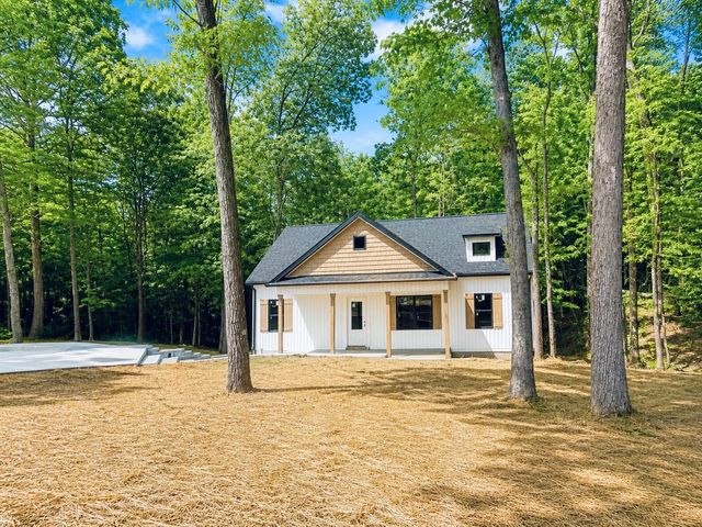 1475 Spann Rd, Charlotte, TN 37036