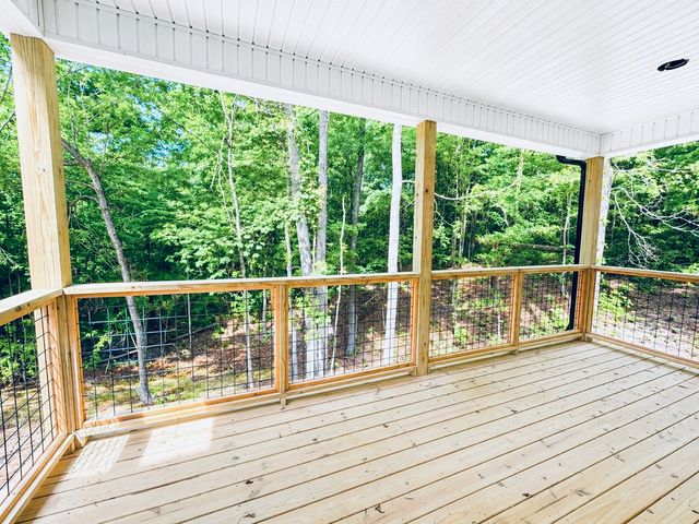 1475 Spann Rd, Charlotte, TN 37036