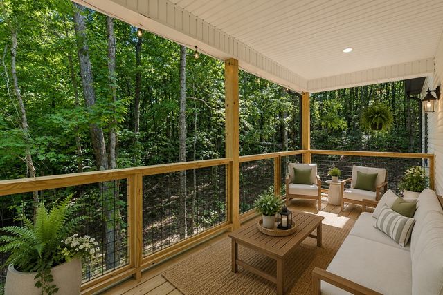 1475 Spann Rd, Charlotte, TN 37036