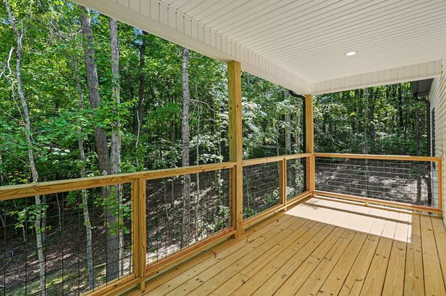 1475 Spann Rd, Charlotte, TN 37036
