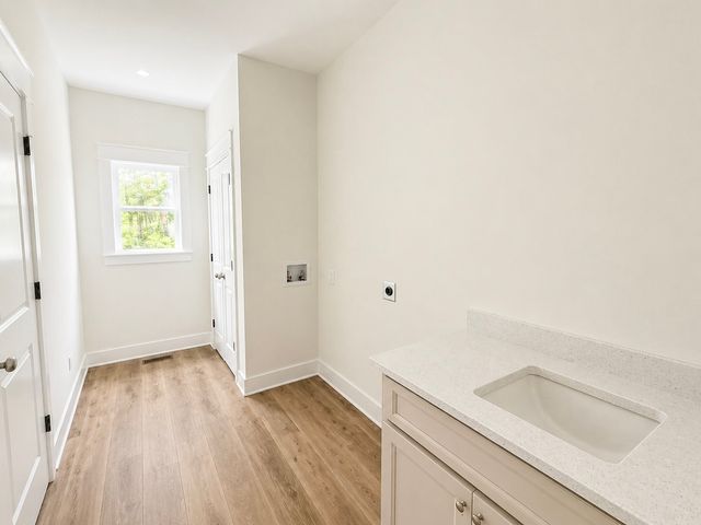 1475 Spann Rd, Charlotte, TN 37036