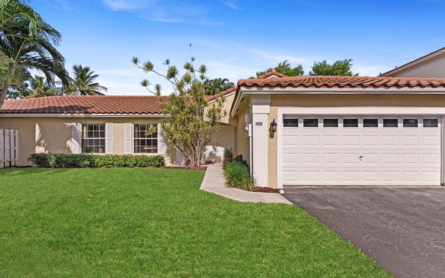 9532 NW 9th Court, Plantation, FL 33324