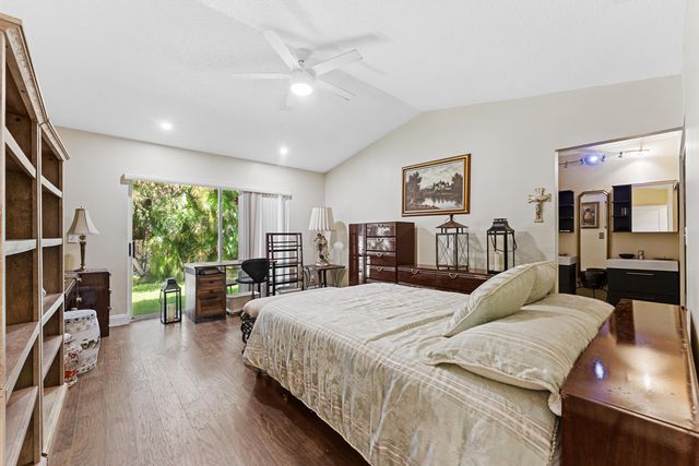 9532 NW 9th Court, Plantation, FL 33324