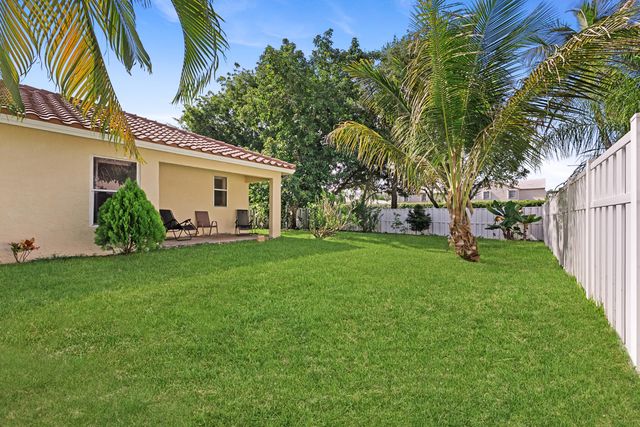 9532 NW 9th Court, Plantation, FL 33324