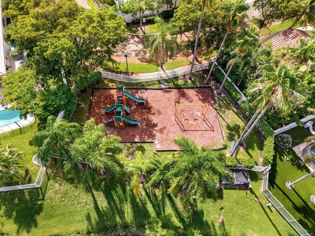 9532 NW 9th Court, Plantation, FL 33324