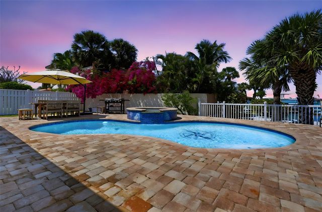 711 64TH AVENUE, St Pete Beach, FL 33706