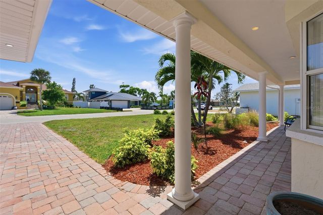 711 64TH AVENUE, St Pete Beach, FL 33706