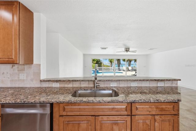 711 64TH AVENUE, St Pete Beach, FL 33706