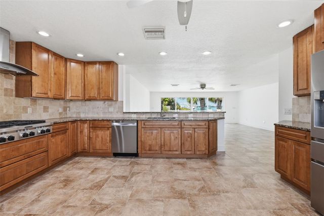 711 64TH AVENUE, St Pete Beach, FL 33706