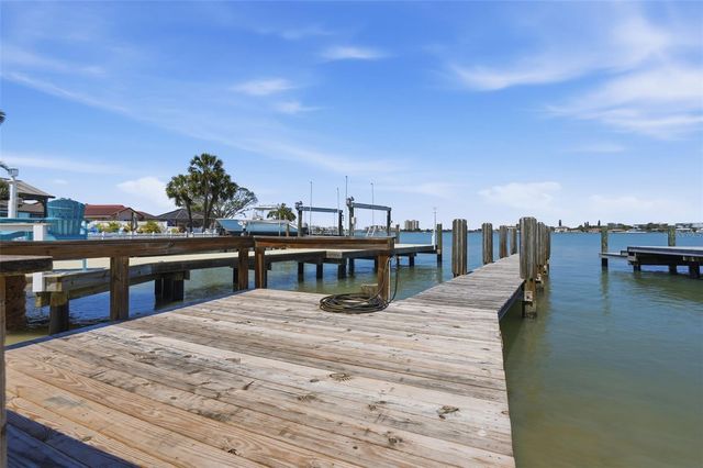 711 64TH AVENUE, St Pete Beach, FL 33706