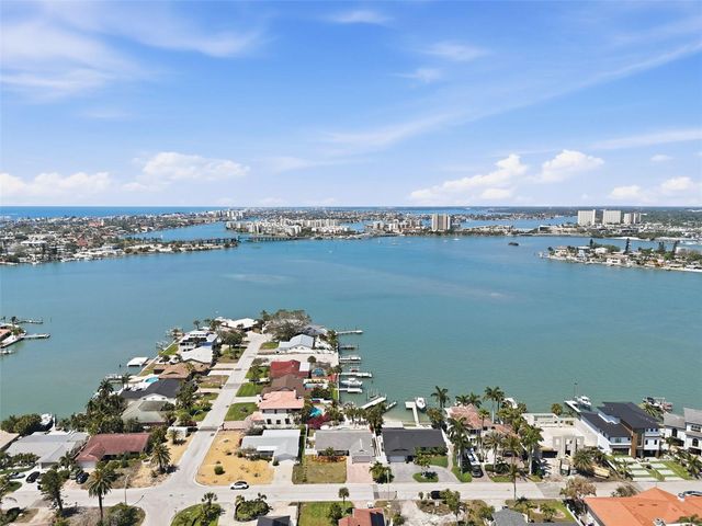 711 64TH AVENUE, St Pete Beach, FL 33706