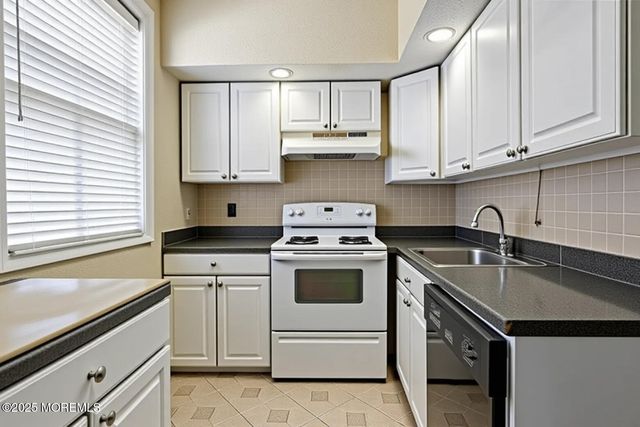 17 Leroy Place 1A, Red Bank, NJ 07701