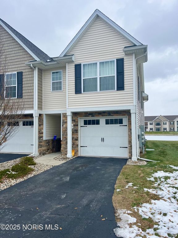 4745 Lakeside Drive, Maumee, OH 43537