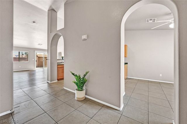 529 Sun Mountain Avenue, North Las Vegas, NV 89031