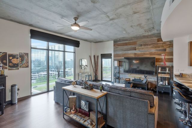 1510 Demonbreun St Apt 1103, Nashville, TN 37203