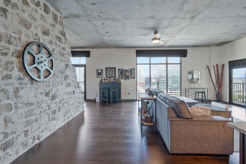 1510 Demonbreun St Apt 1103, Nashville, TN 37203