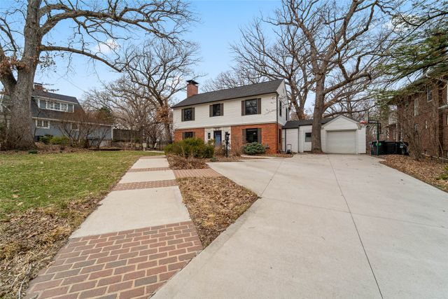 3207 Oakland Street, Ames, IA 50014