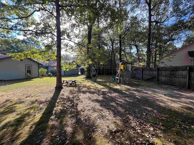 7204 Oxford, White Hall, AR 71602