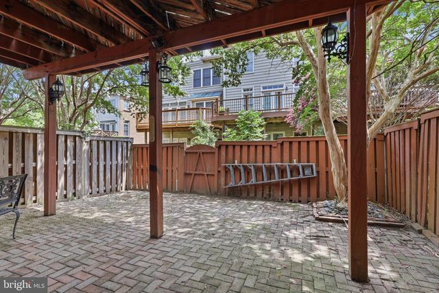 1813 BRENTRIDGE ST, Vienna, VA 22182