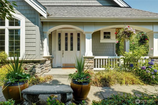17518 NE 119th Way, Redmond, WA 98052