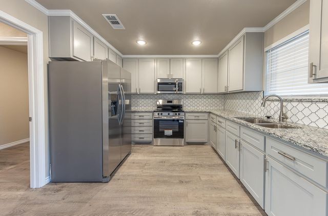 2627 Parkway Drive, Lubbock, TX 79403