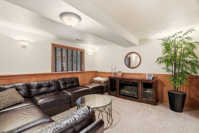 9818 E Whitman Ct, Spokane, WA 99206