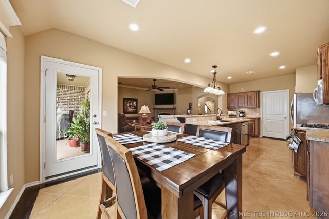 1013 S 71st Street, Broken Arrow, OK 74014