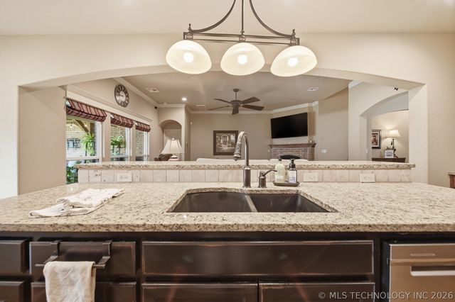 1013 S 71st Street, Broken Arrow, OK 74014