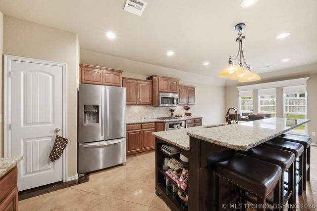 1013 S 71st Street, Broken Arrow, OK 74014