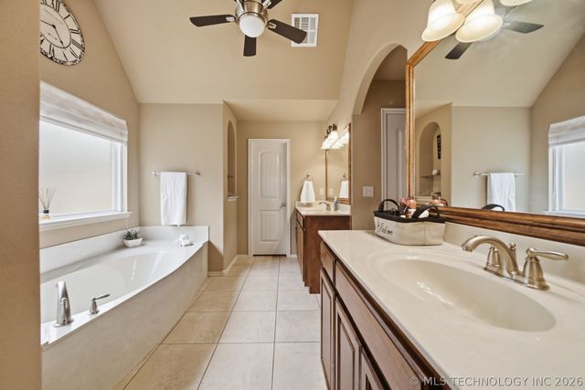 1013 S 71st Street, Broken Arrow, OK 74014