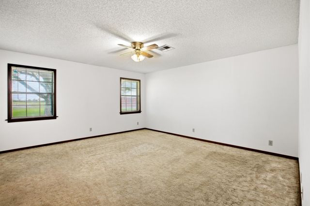 1150 Cr 209, Weimar, TX 78962