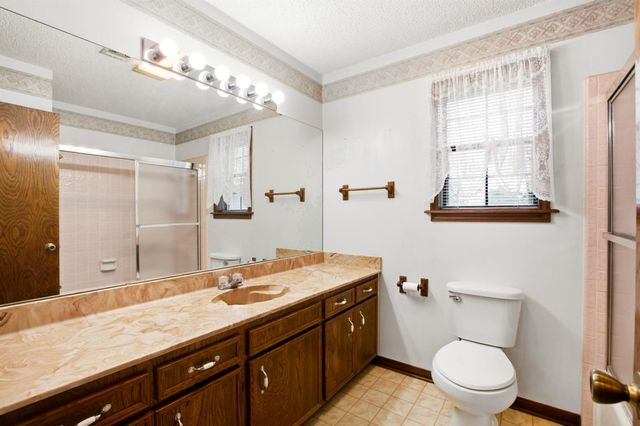 1150 Cr 209, Weimar, TX 78962