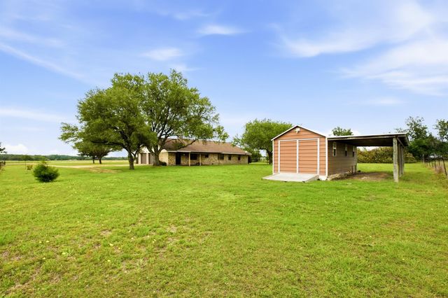1150 Cr 209, Weimar, TX 78962