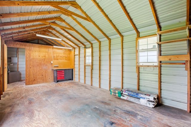 1150 Cr 209, Weimar, TX 78962