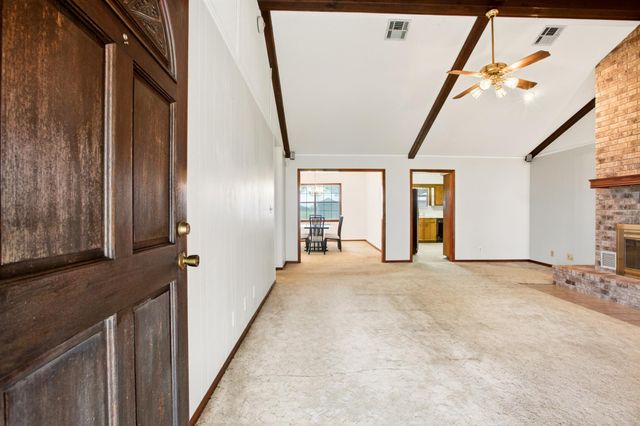 1150 Cr 209, Weimar, TX 78962