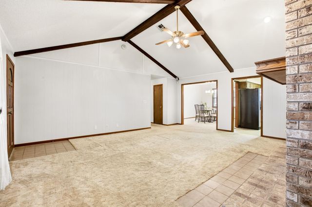 1150 Cr 209, Weimar, TX 78962