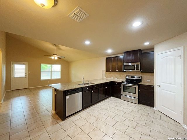 1735 Emerald Edge, San Antonio, TX 78245