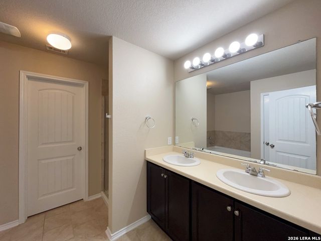 1735 Emerald Edge, San Antonio, TX 78245