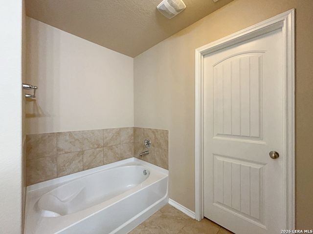 1735 Emerald Edge, San Antonio, TX 78245