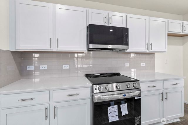 661 Salzer Creek Drive, Centralia, WA 98531