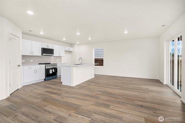 661 Salzer Creek Drive, Centralia, WA 98531